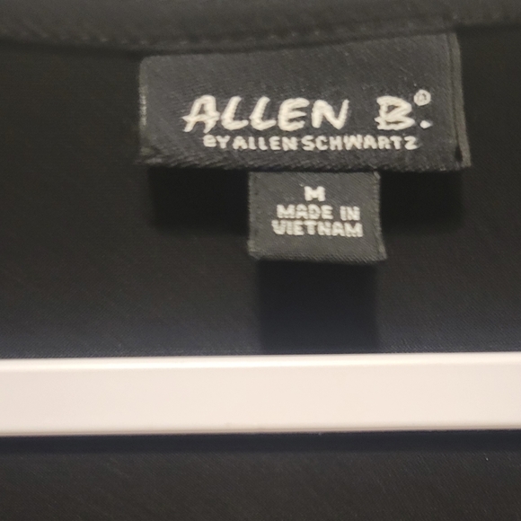 SOLD  Allen B. top - Picture 5 of 6